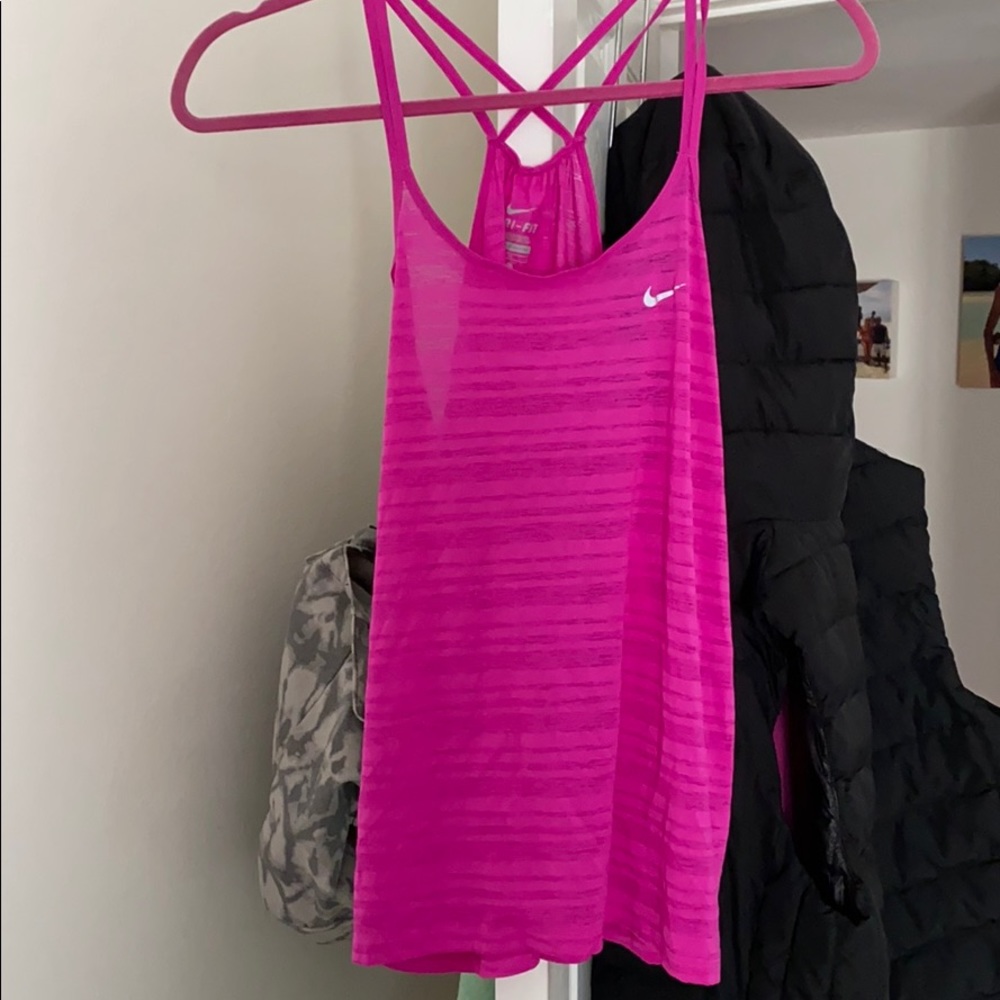 Nike Magenta workout tank
